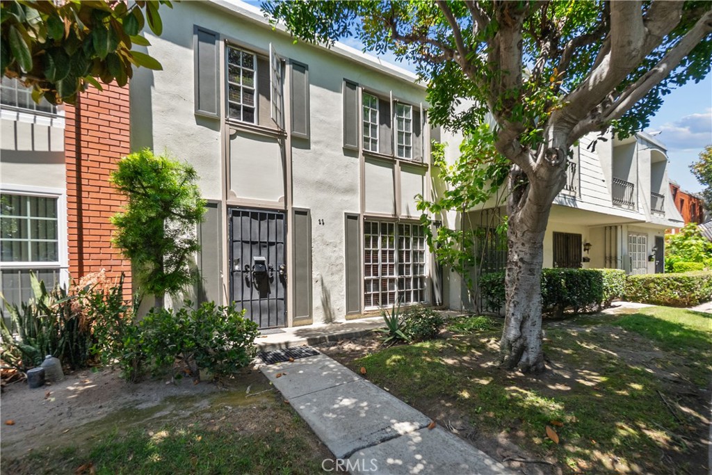 1800 W Gramercy Avenue 22