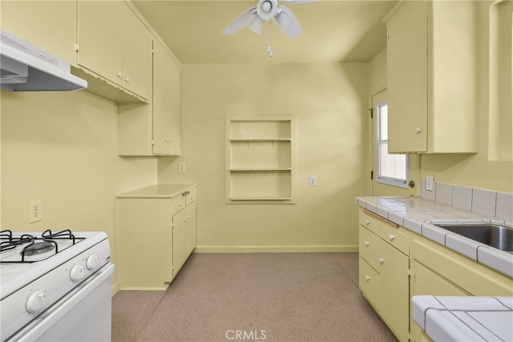 2013 W Hereford Drive