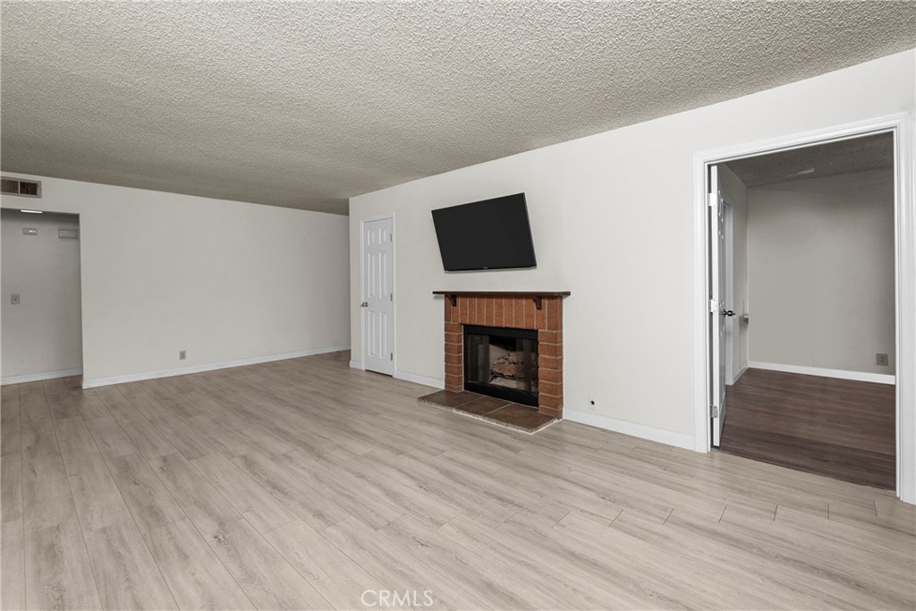 2727 Calle Colima