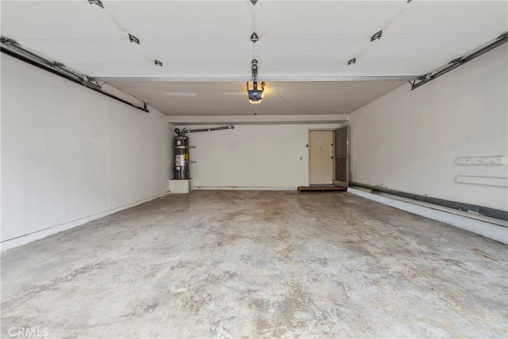 2727 Calle Colima