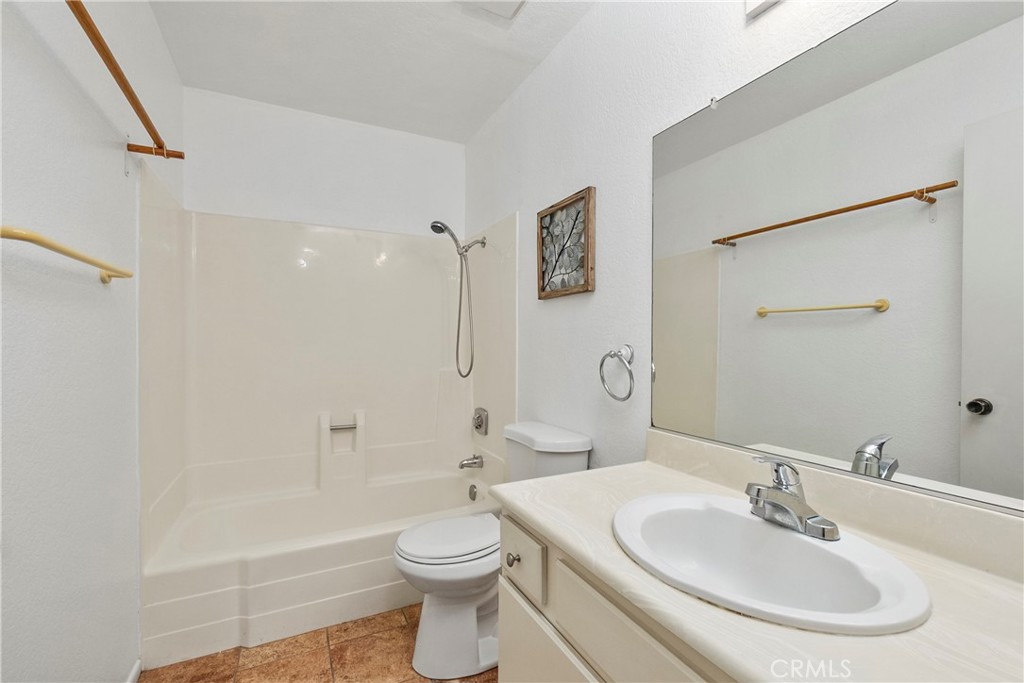 2727 Calle Colima