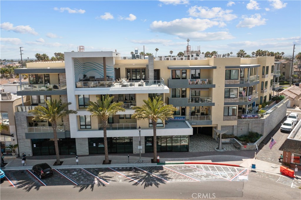 414 Main Street 200