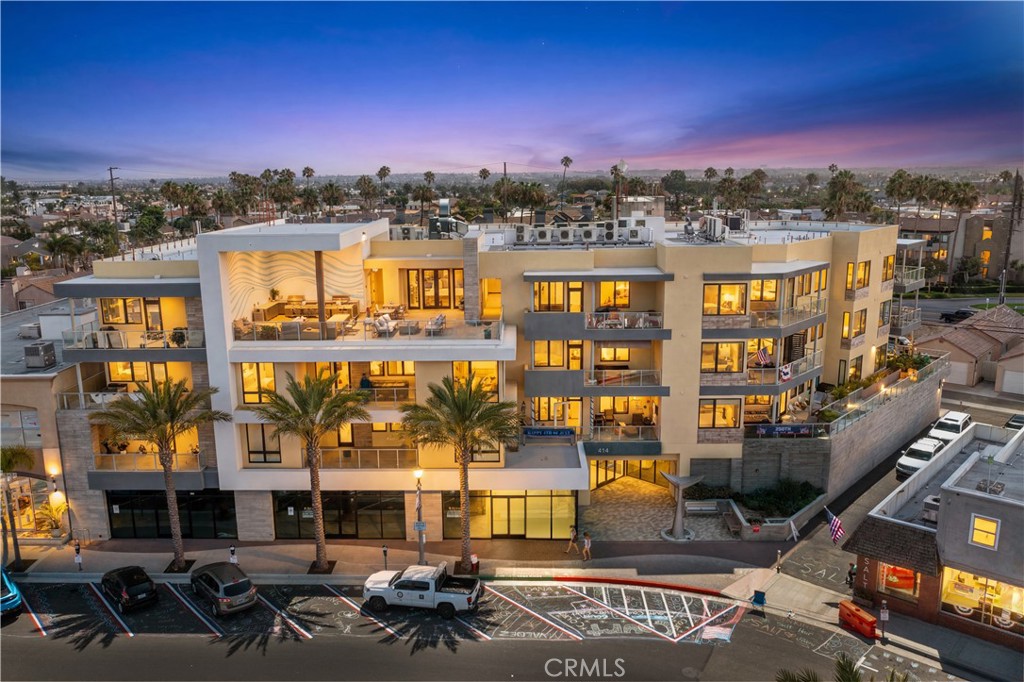 414 Main Street 200