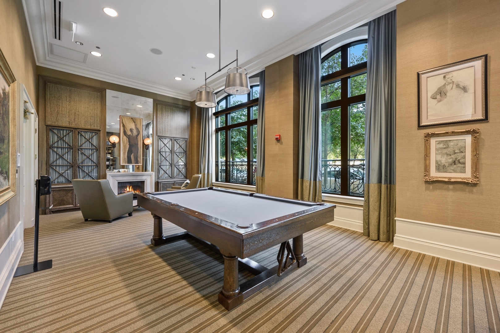 2550 N Lakeview Avenue Unit: N203