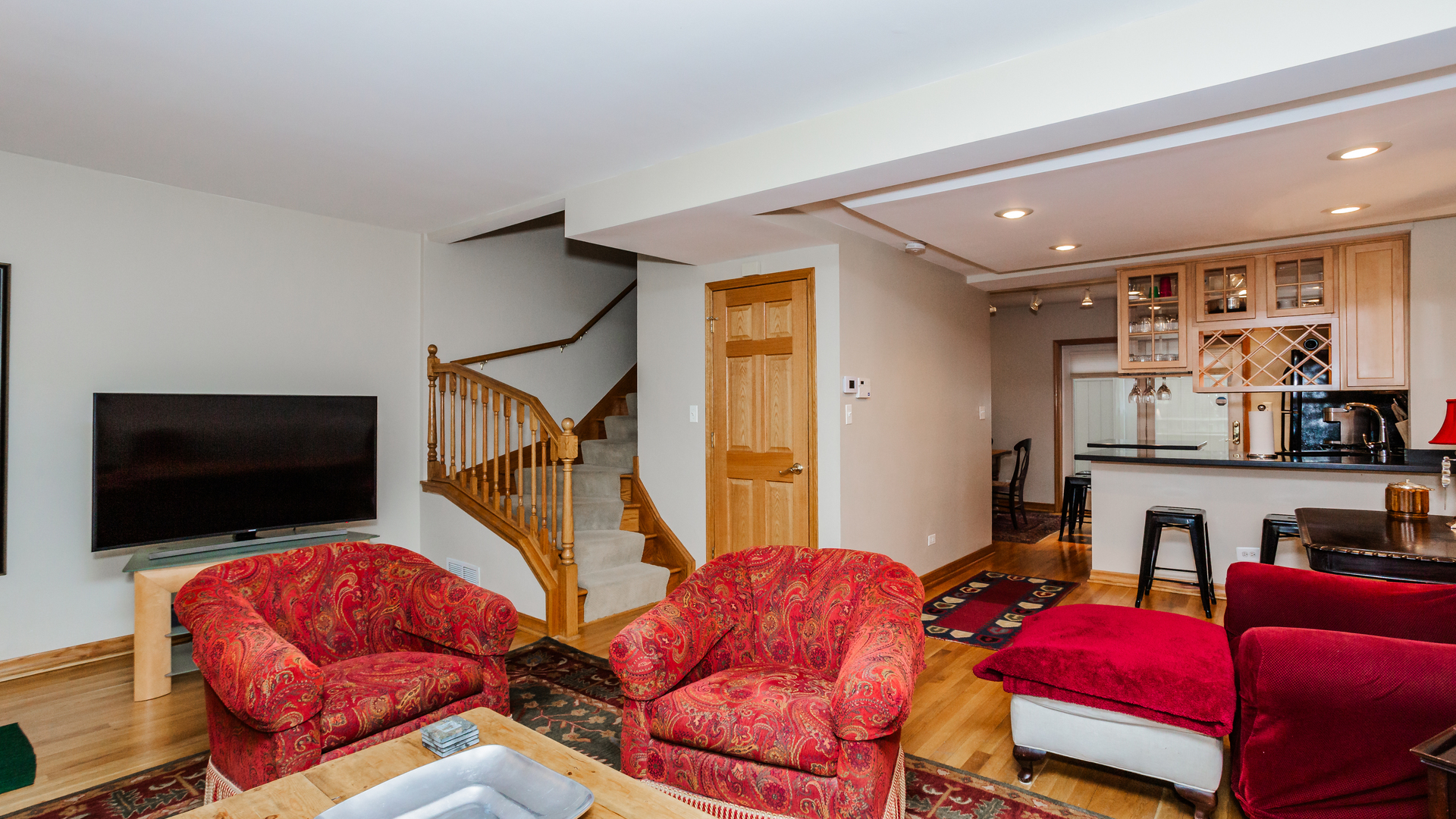 245 S Oak Park Avenue Unit: D