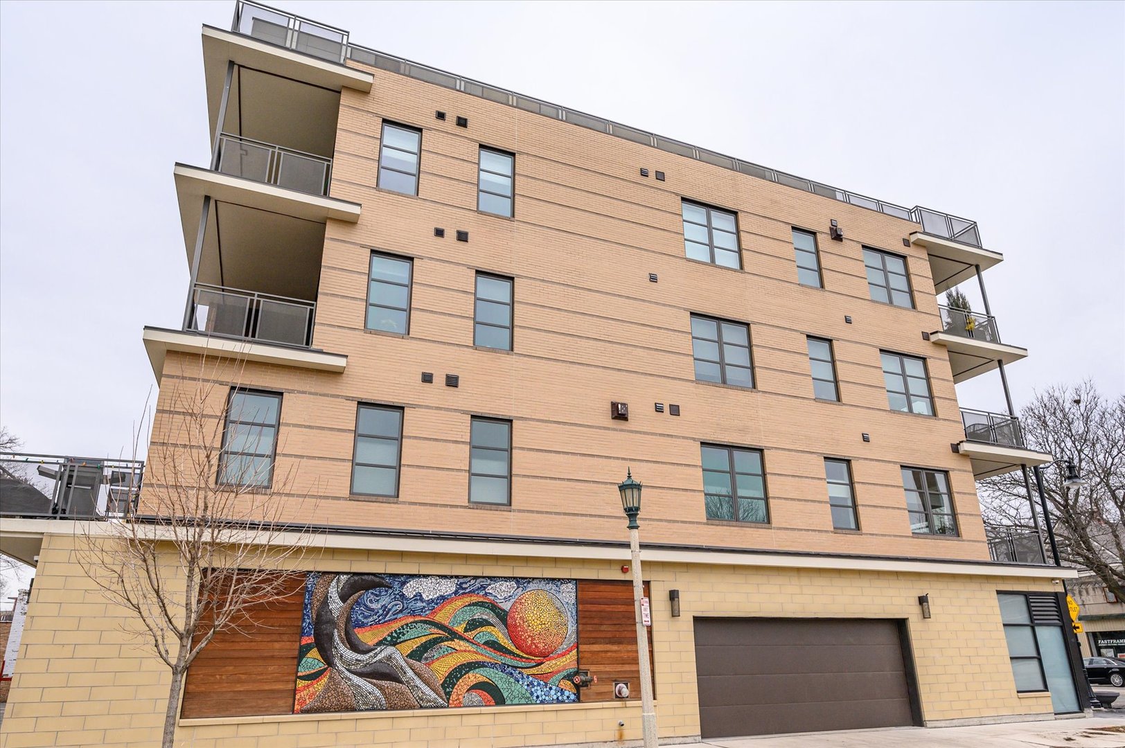 1133 Chicago Avenue Unit: 3W