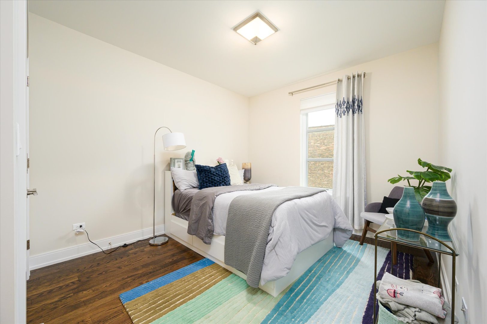1133 Chicago Avenue Unit: 3W