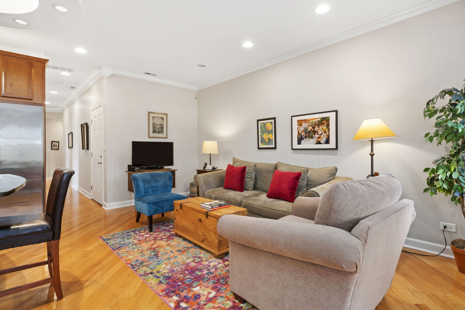 1435 N Rockwell Street Unit: 3