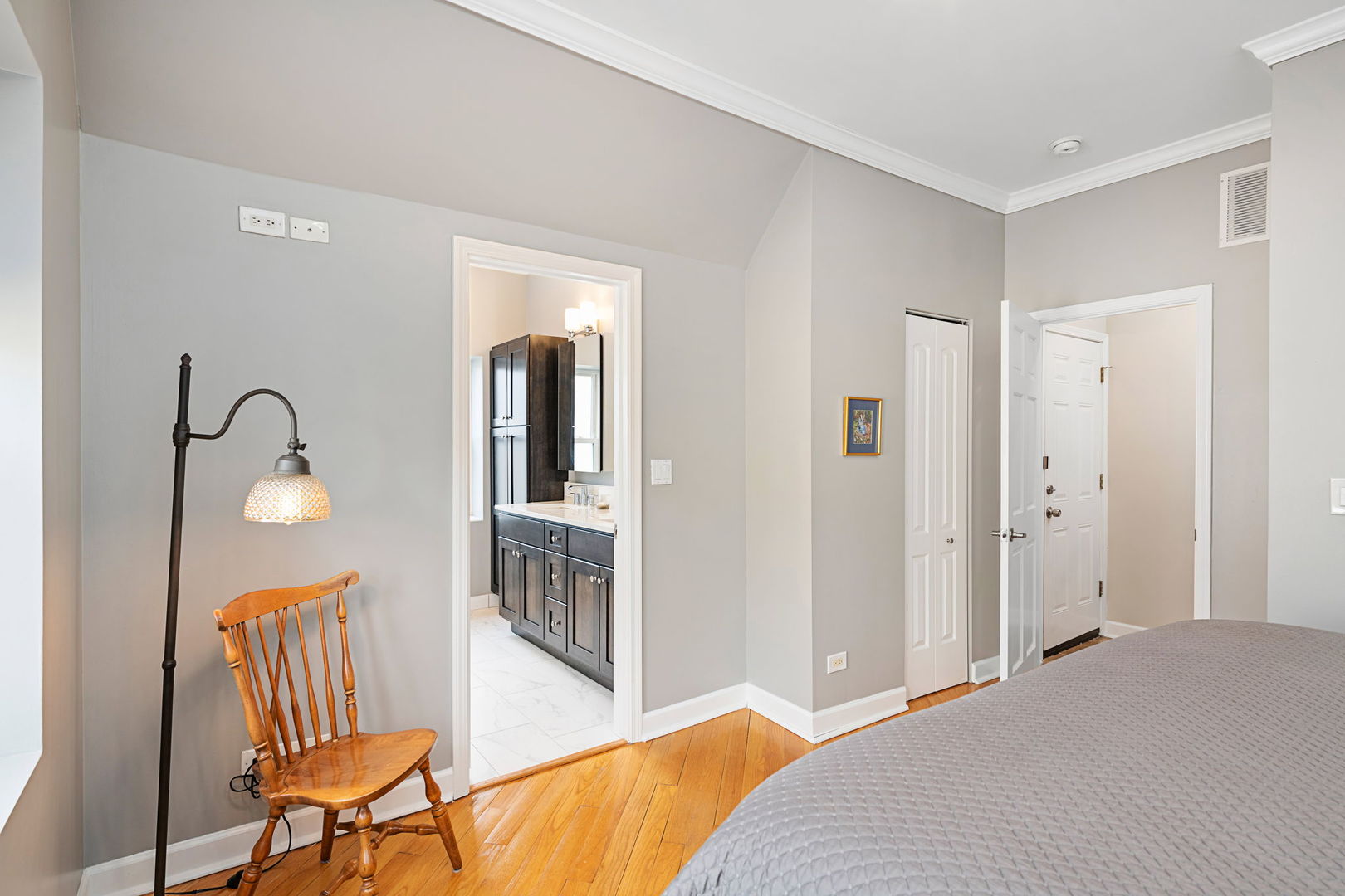 1435 N Rockwell Street Unit: 3