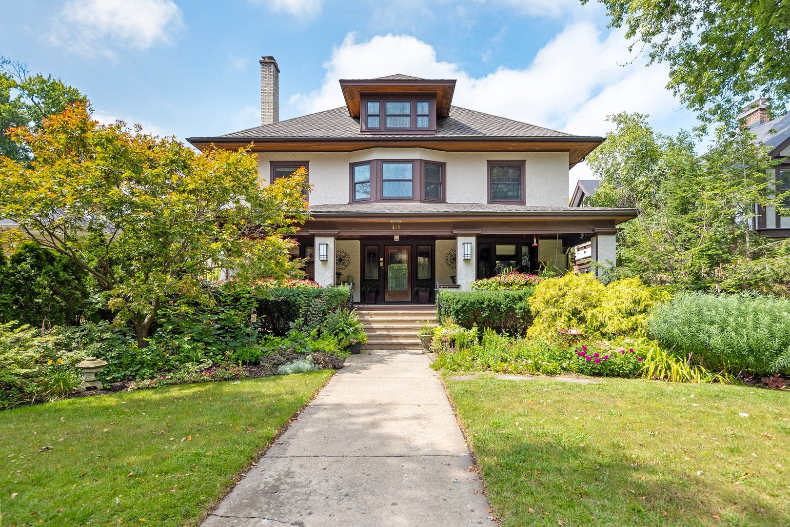 325 N Scoville Avenue