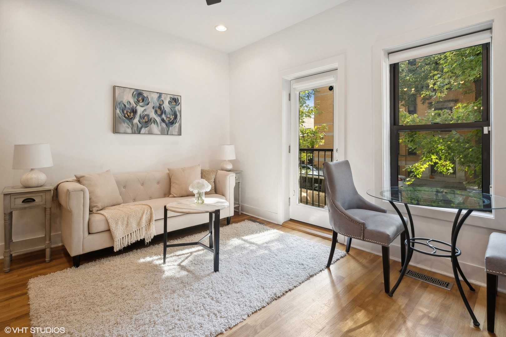 1952 W Byron Street Unit: 1