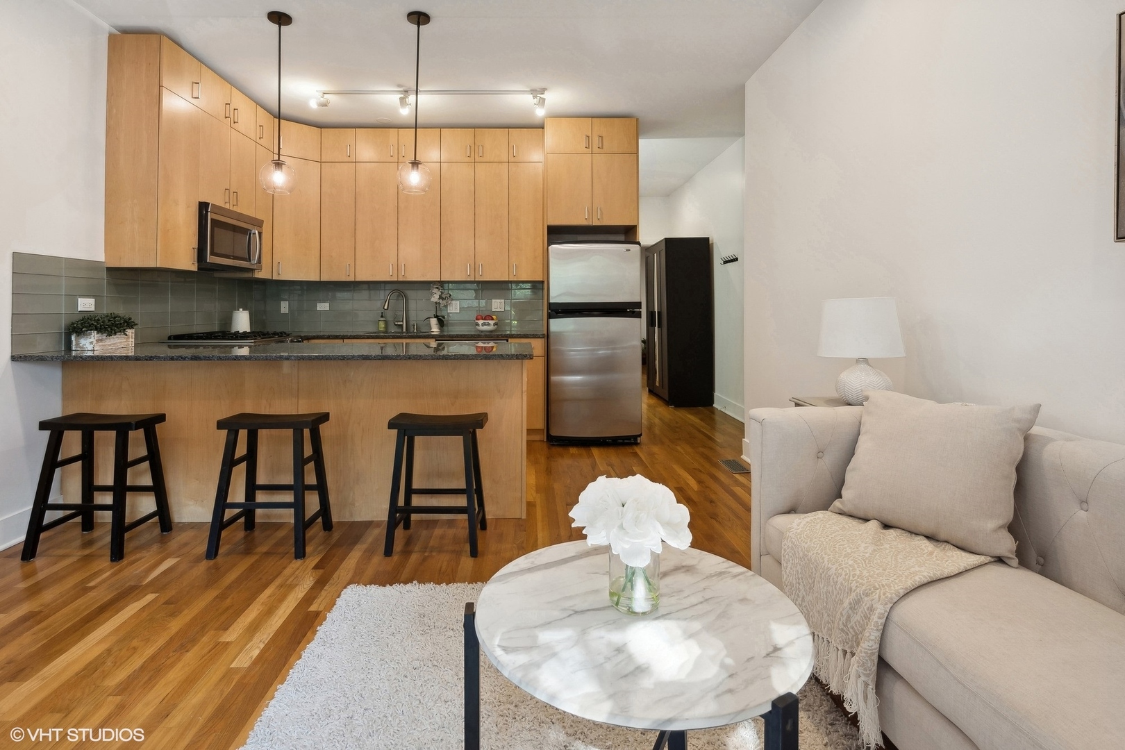 1952 W Byron Street Unit: 1