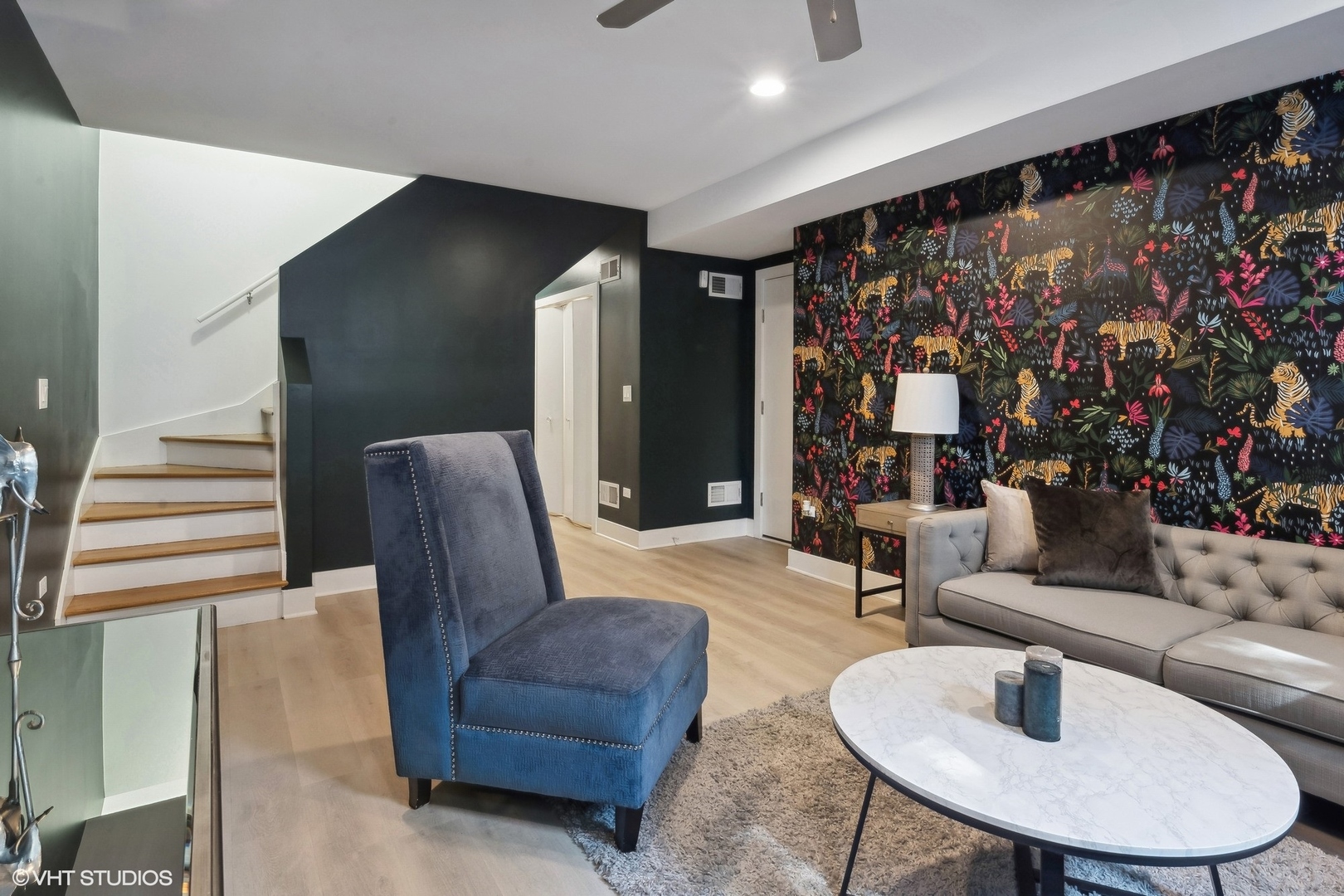1952 W Byron Street Unit: 1