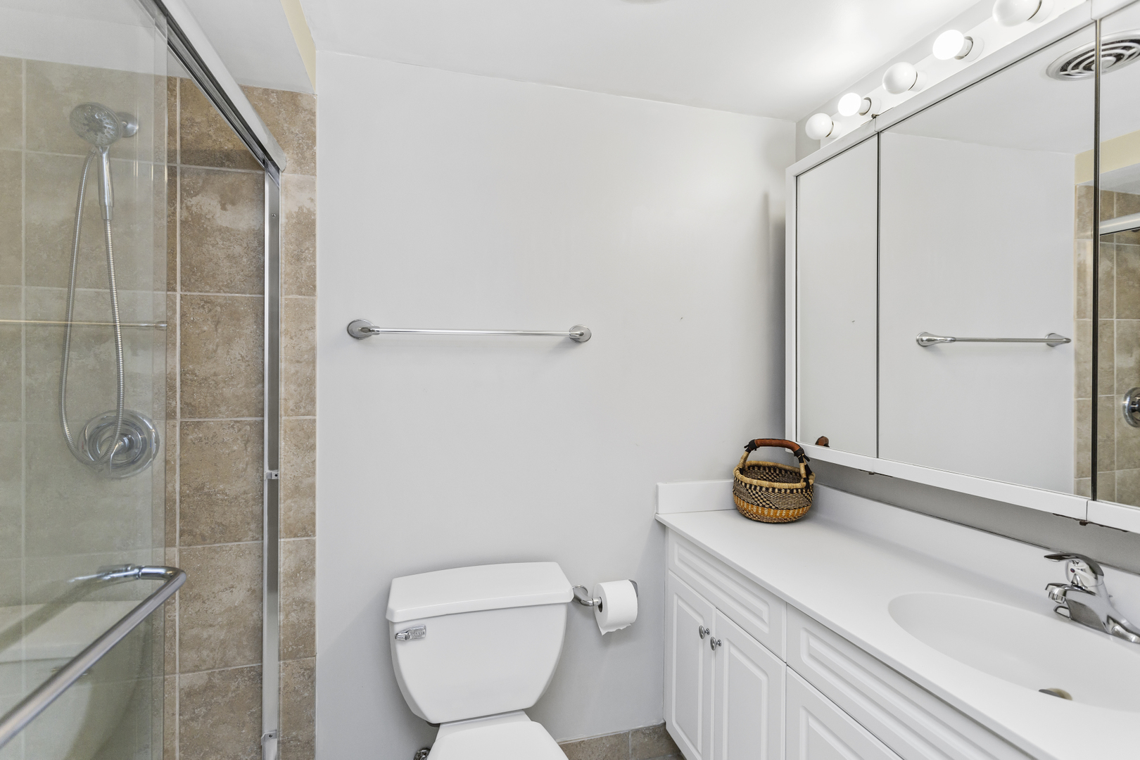 221 N Kenilworth Avenue Unit: 310