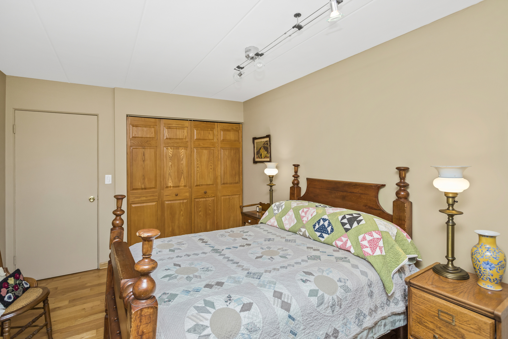 224 S OAK PARK Avenue Unit: 4B