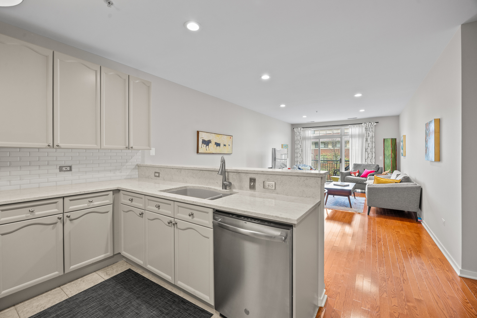 140 N Euclid Avenue Unit: 304
