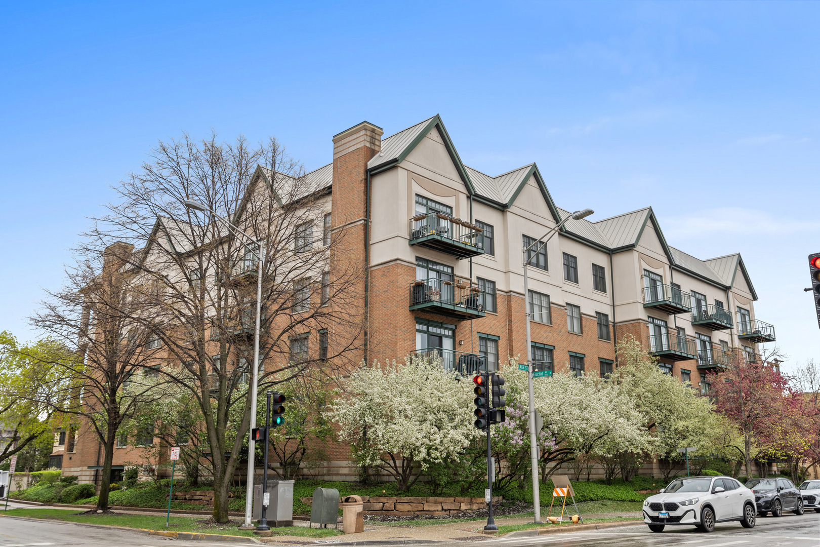 140 N Euclid Avenue Unit: 304