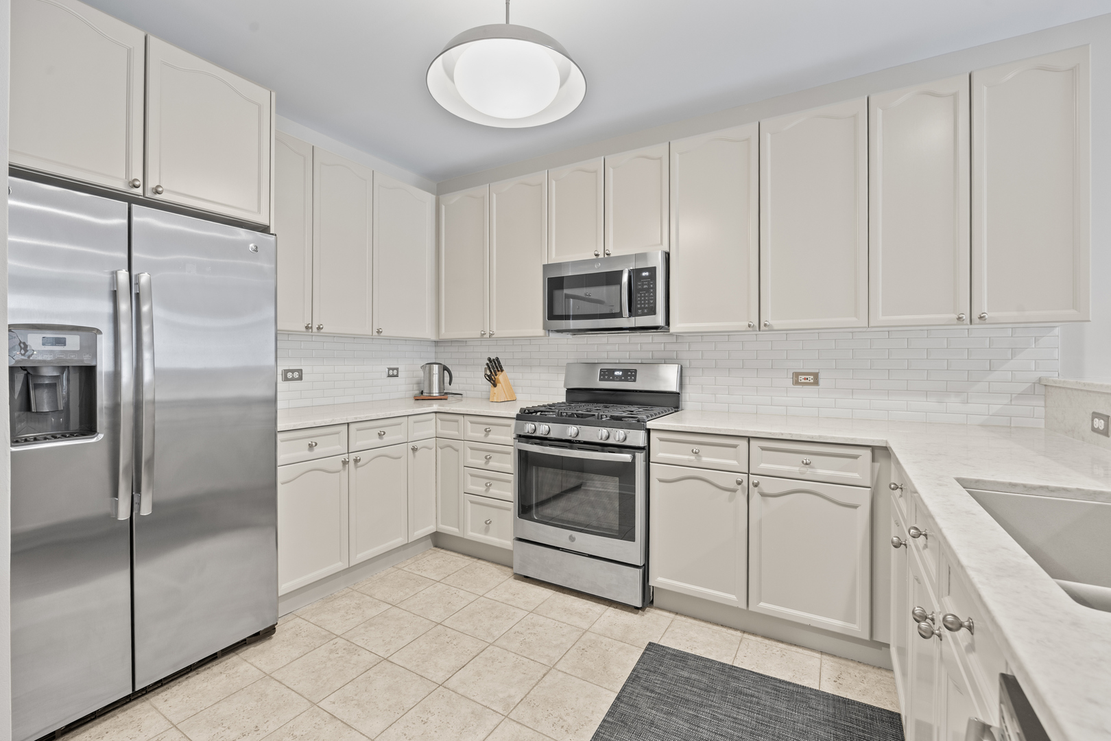 140 N Euclid Avenue Unit: 304