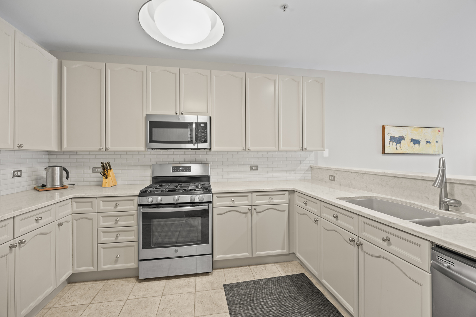 140 N Euclid Avenue Unit: 304