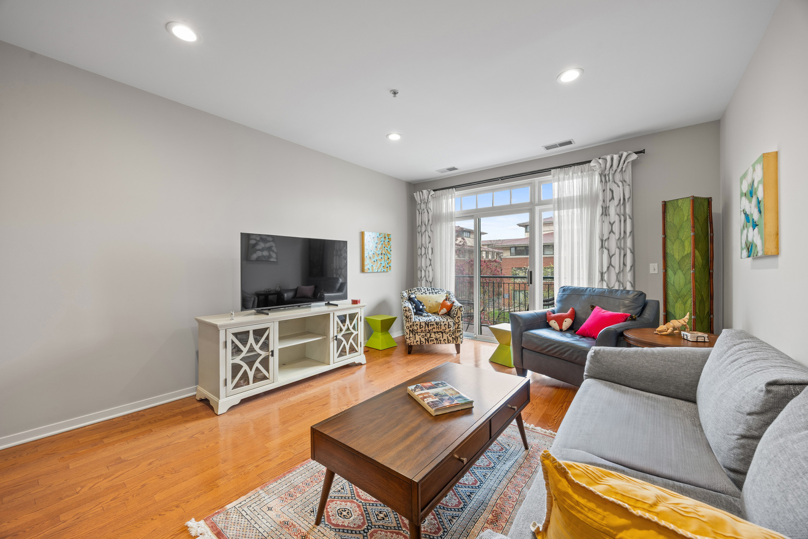 140 N Euclid Avenue Unit: 304