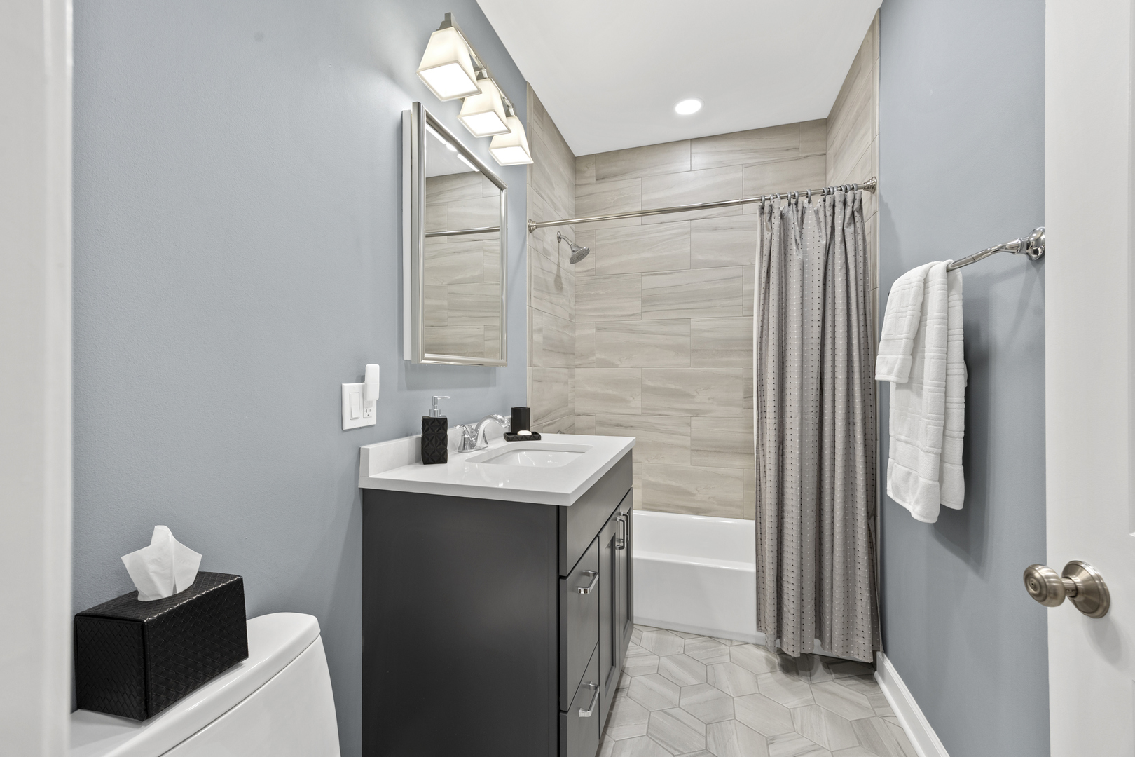 110 S Marion Street Unit: 308