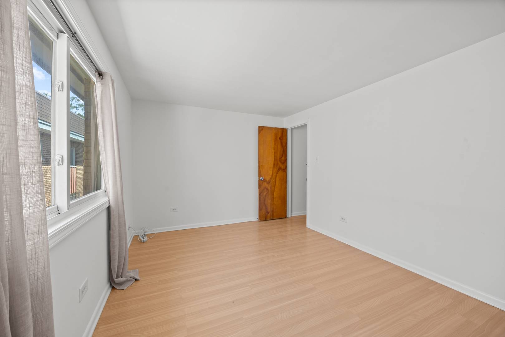 135 S KENILWORTH Avenue Unit: 10