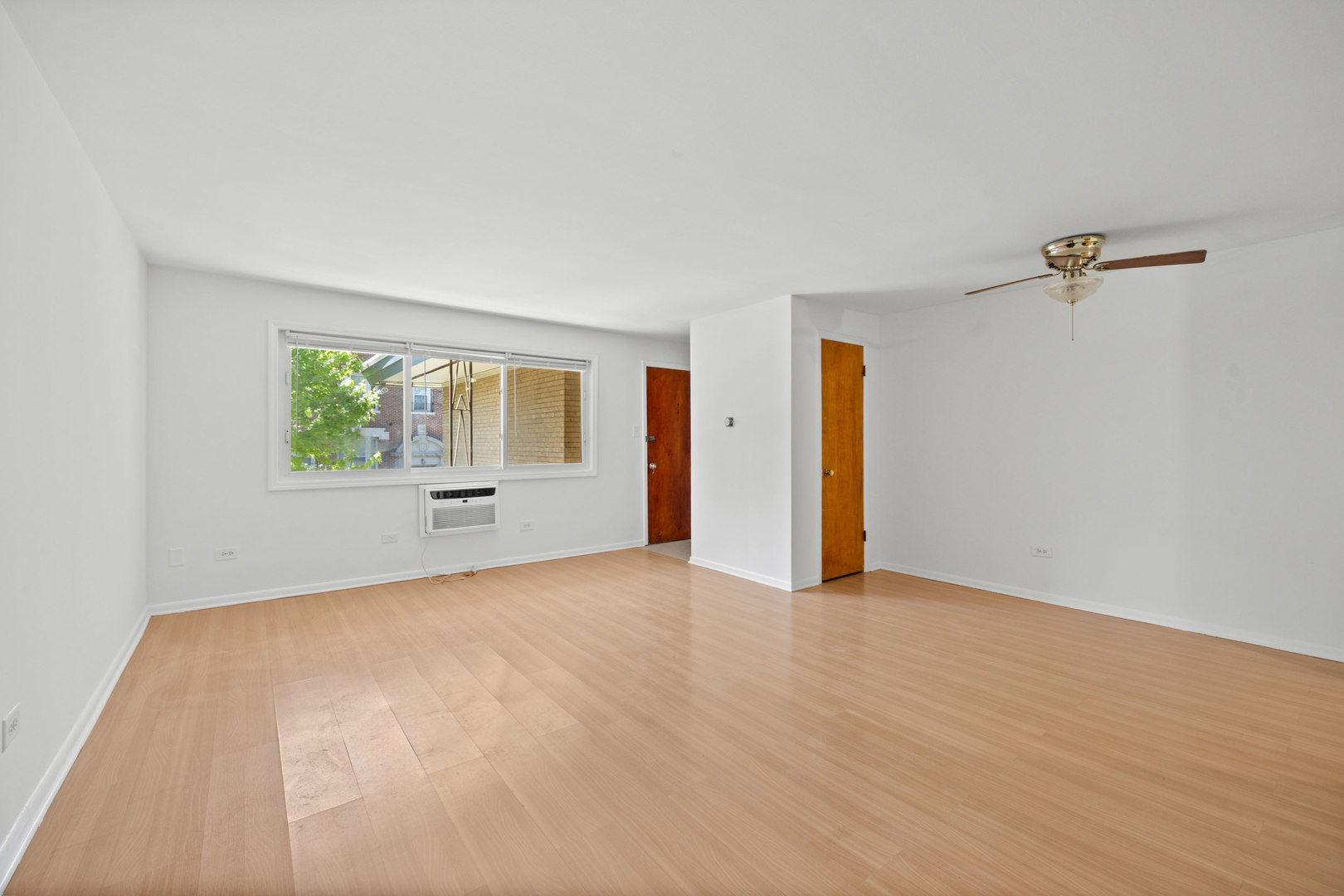 135 S KENILWORTH Avenue Unit: 10