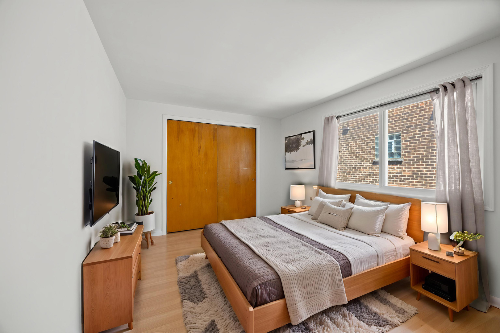 135 S KENILWORTH Avenue Unit: 10
