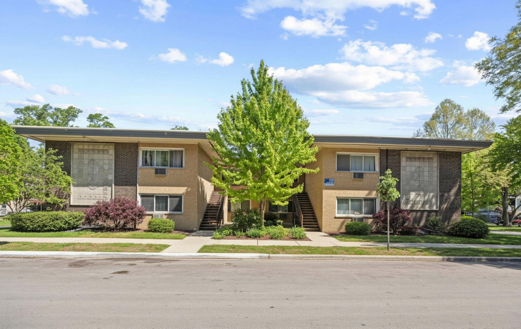 135 S KENILWORTH Avenue Unit: 10