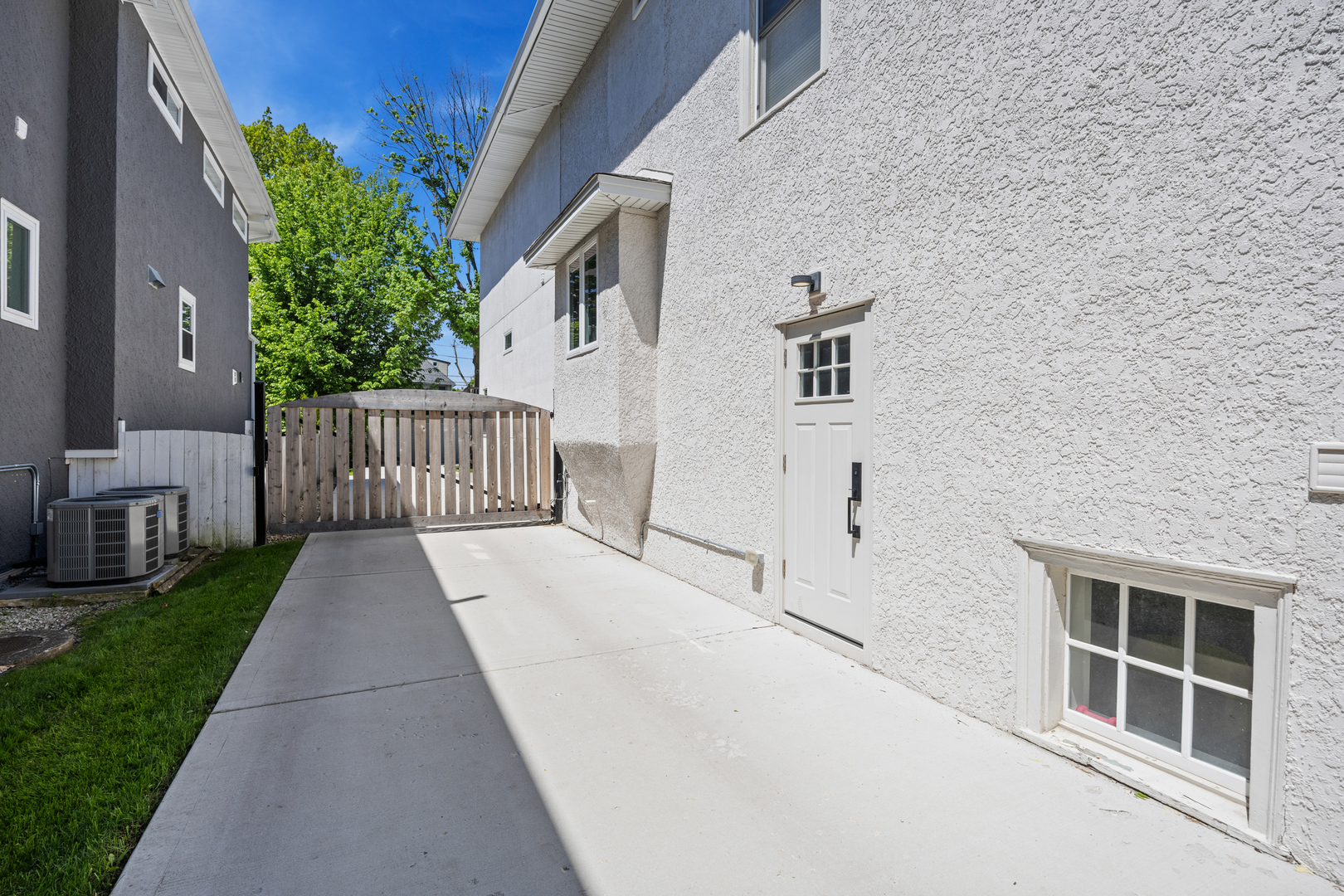 527 Woodbine Avenue