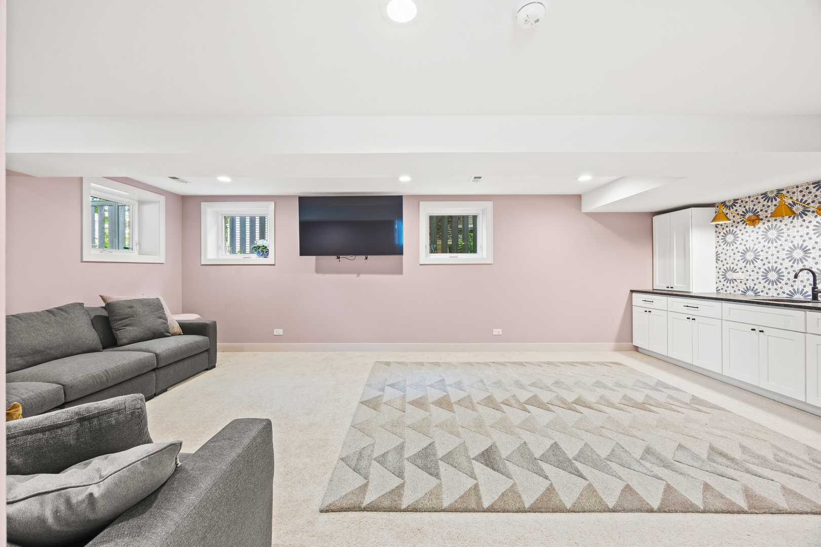 527 Woodbine Avenue