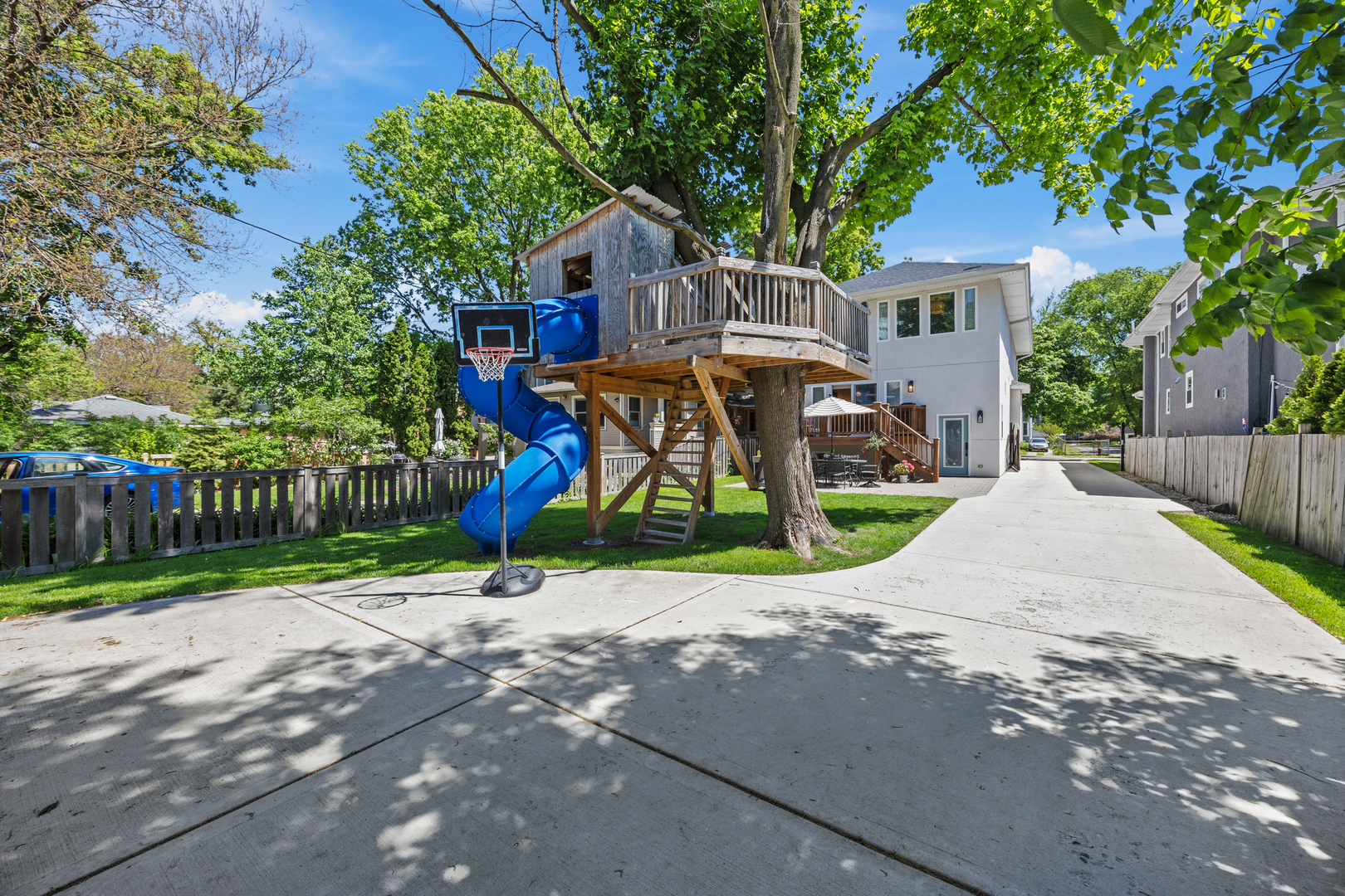 527 Woodbine Avenue