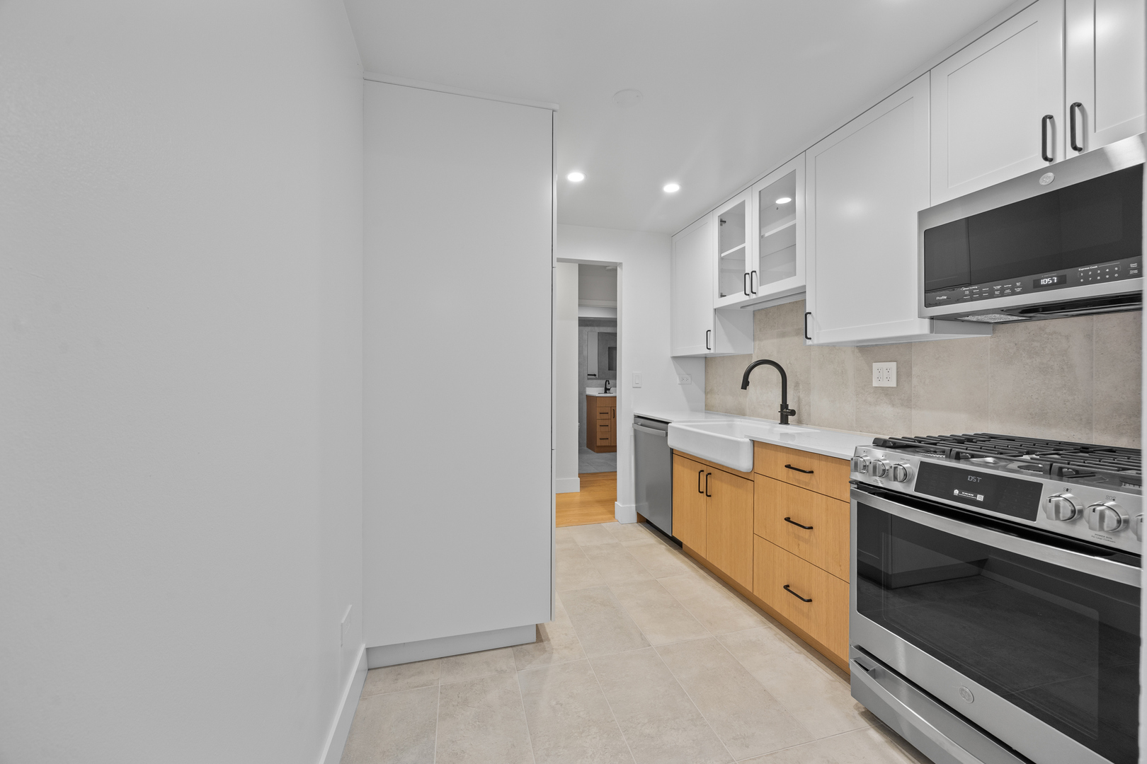 415 S LOMBARD Avenue Unit: 304