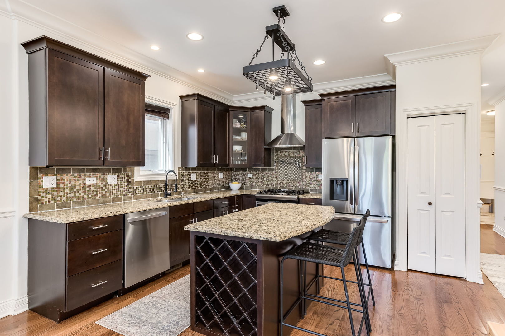 3252 N California Avenue Unit: 1