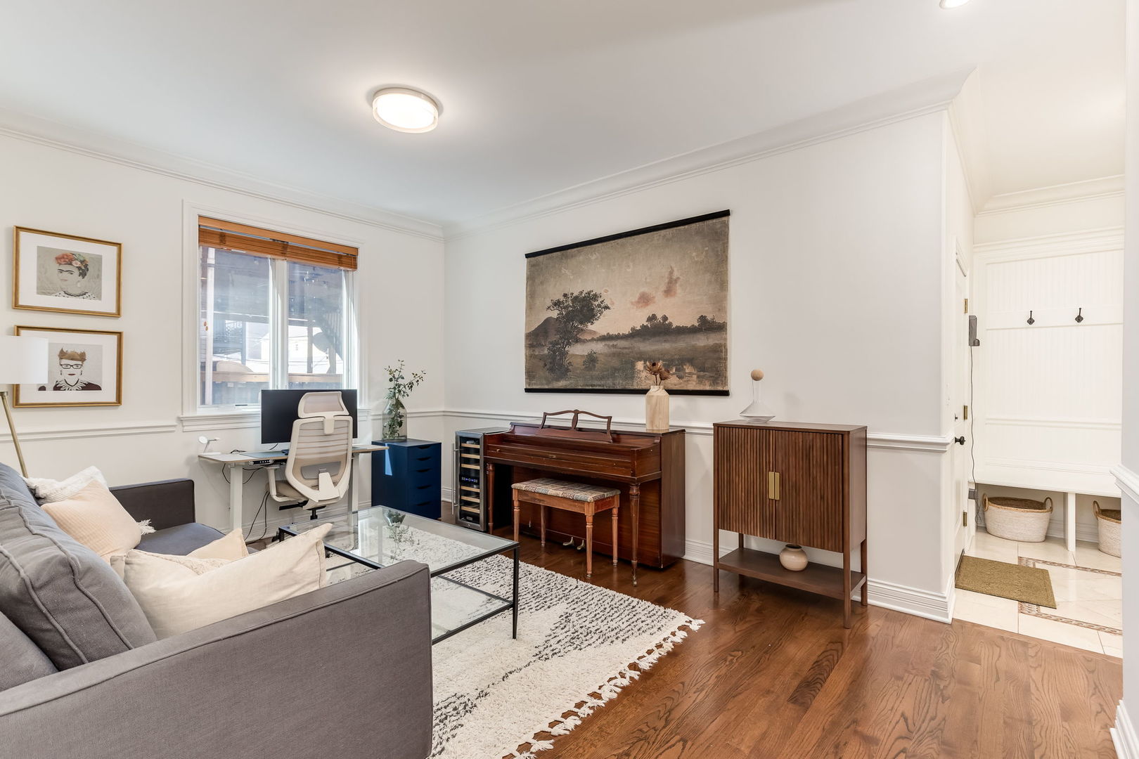 3252 N California Avenue Unit: 1