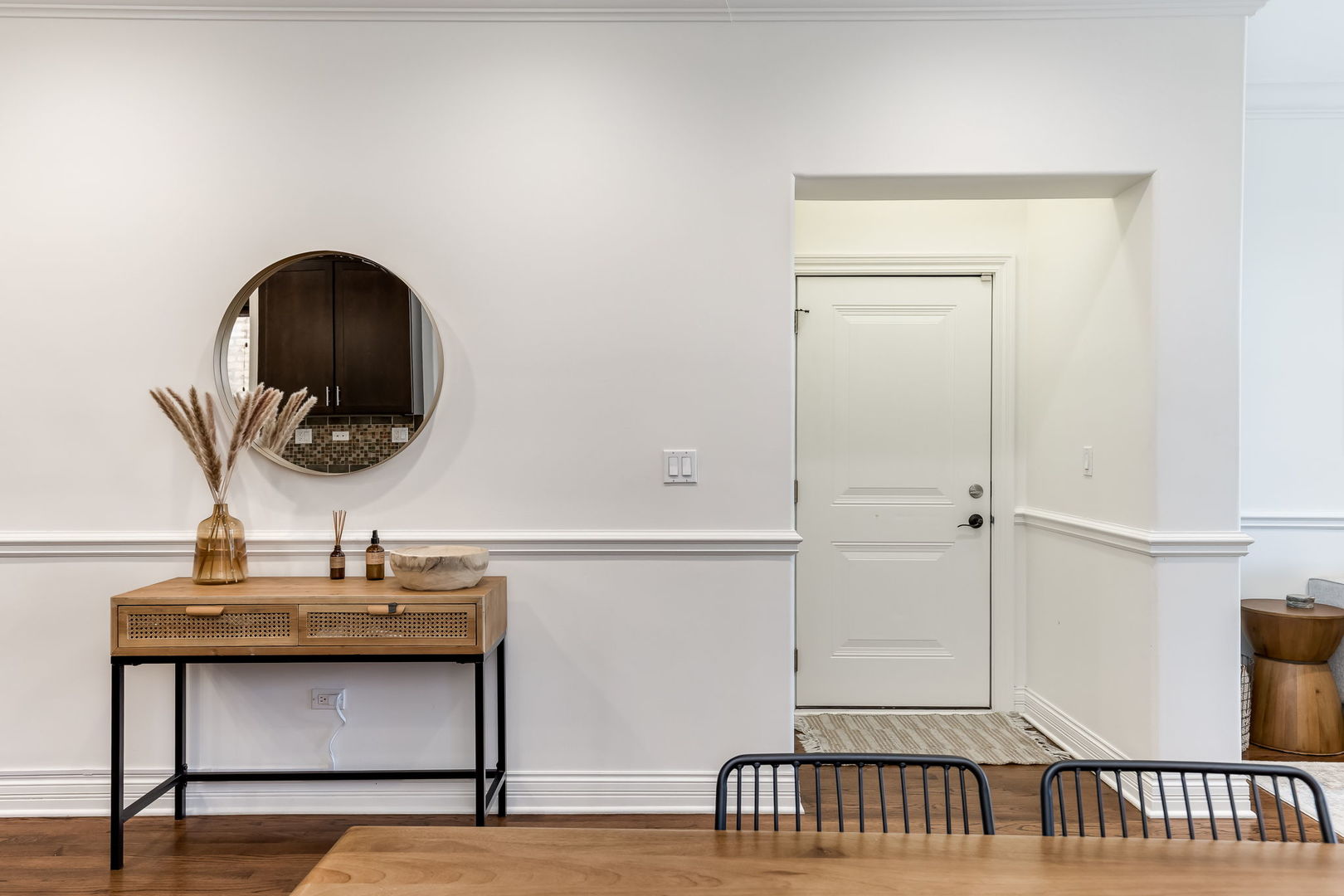 3252 N California Avenue Unit: 1