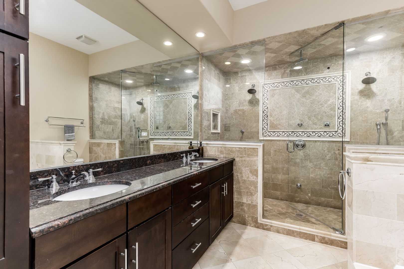 3252 N California Avenue Unit: 1
