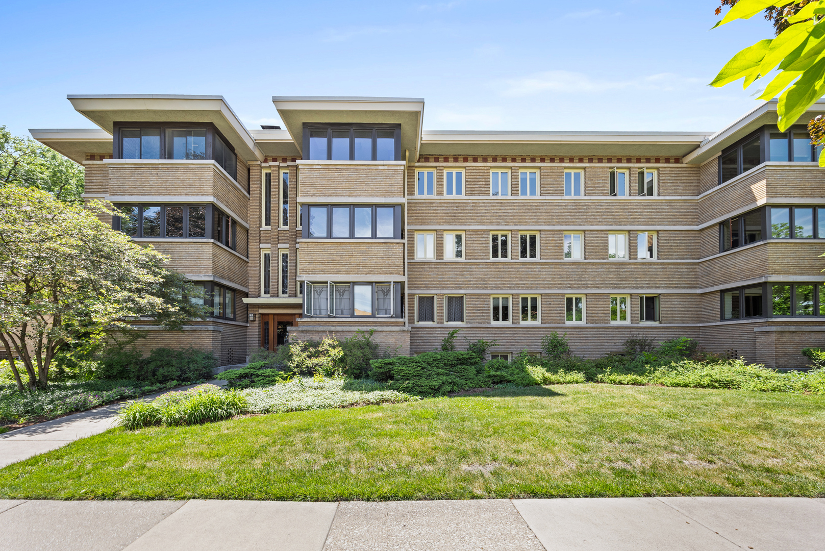 177 Linden Avenue Unit: 3