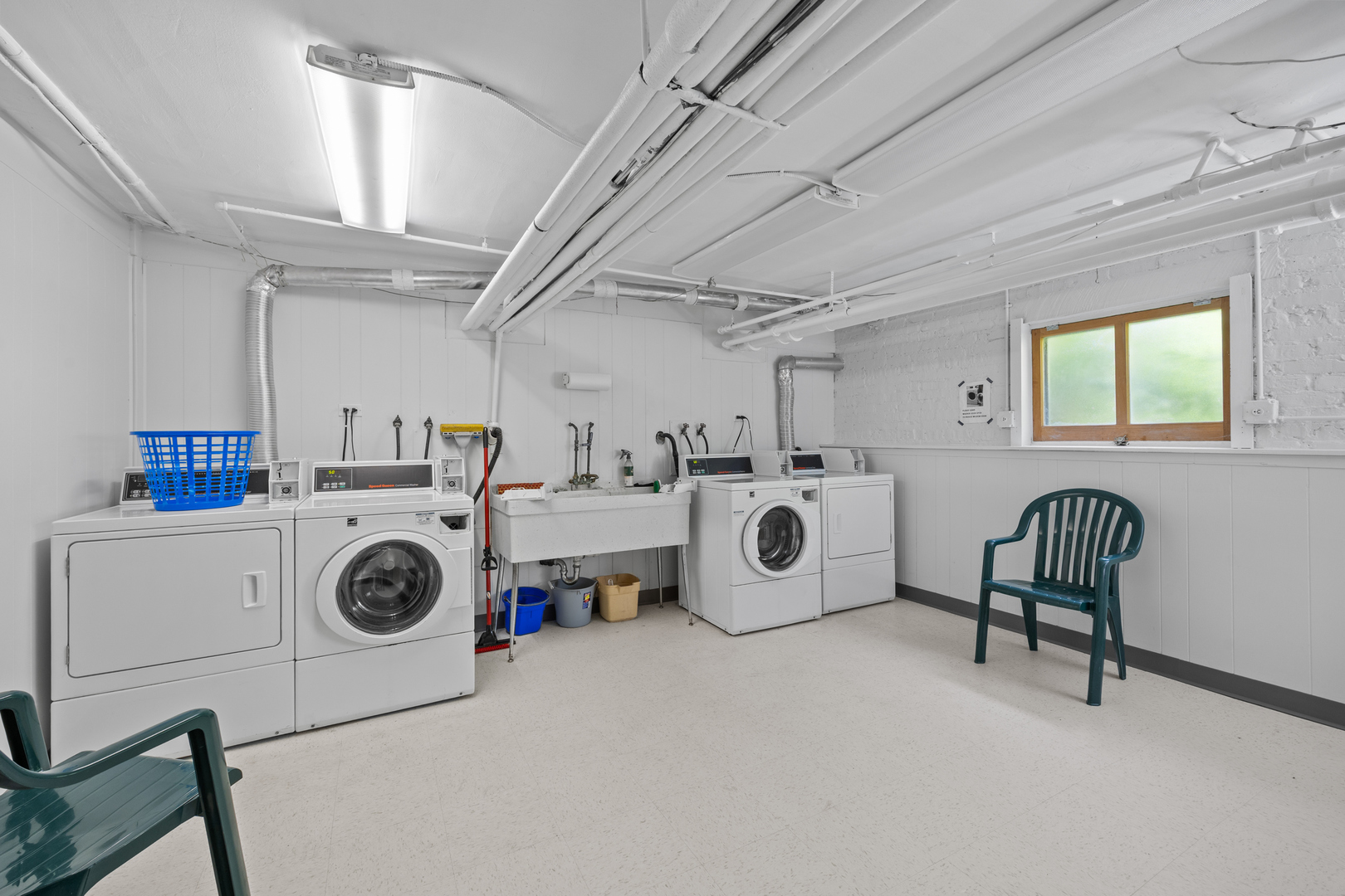 177 Linden Avenue Unit: 3