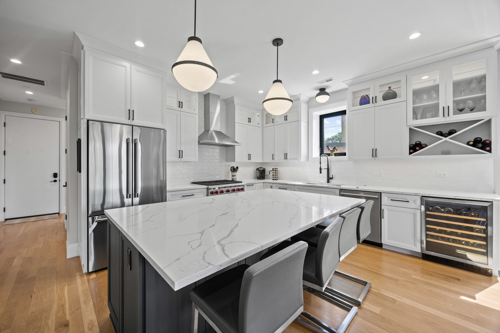 1024 Washington Boulevard Unit: 301