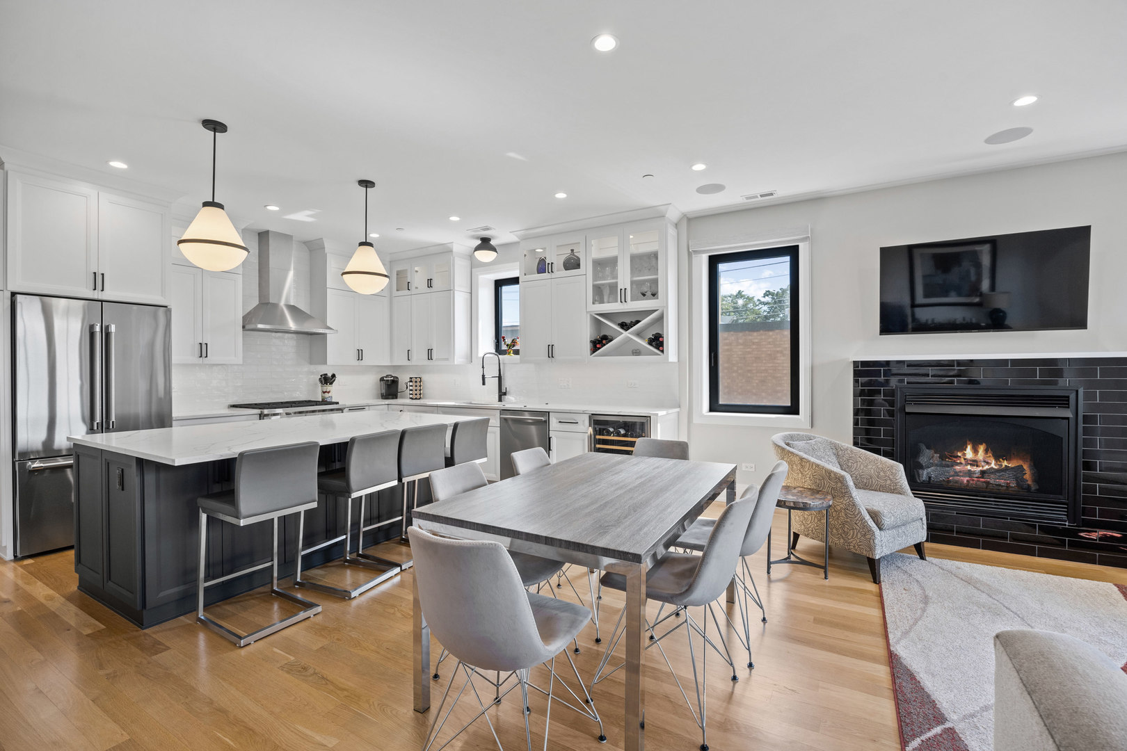 1024 Washington Boulevard Unit: 301