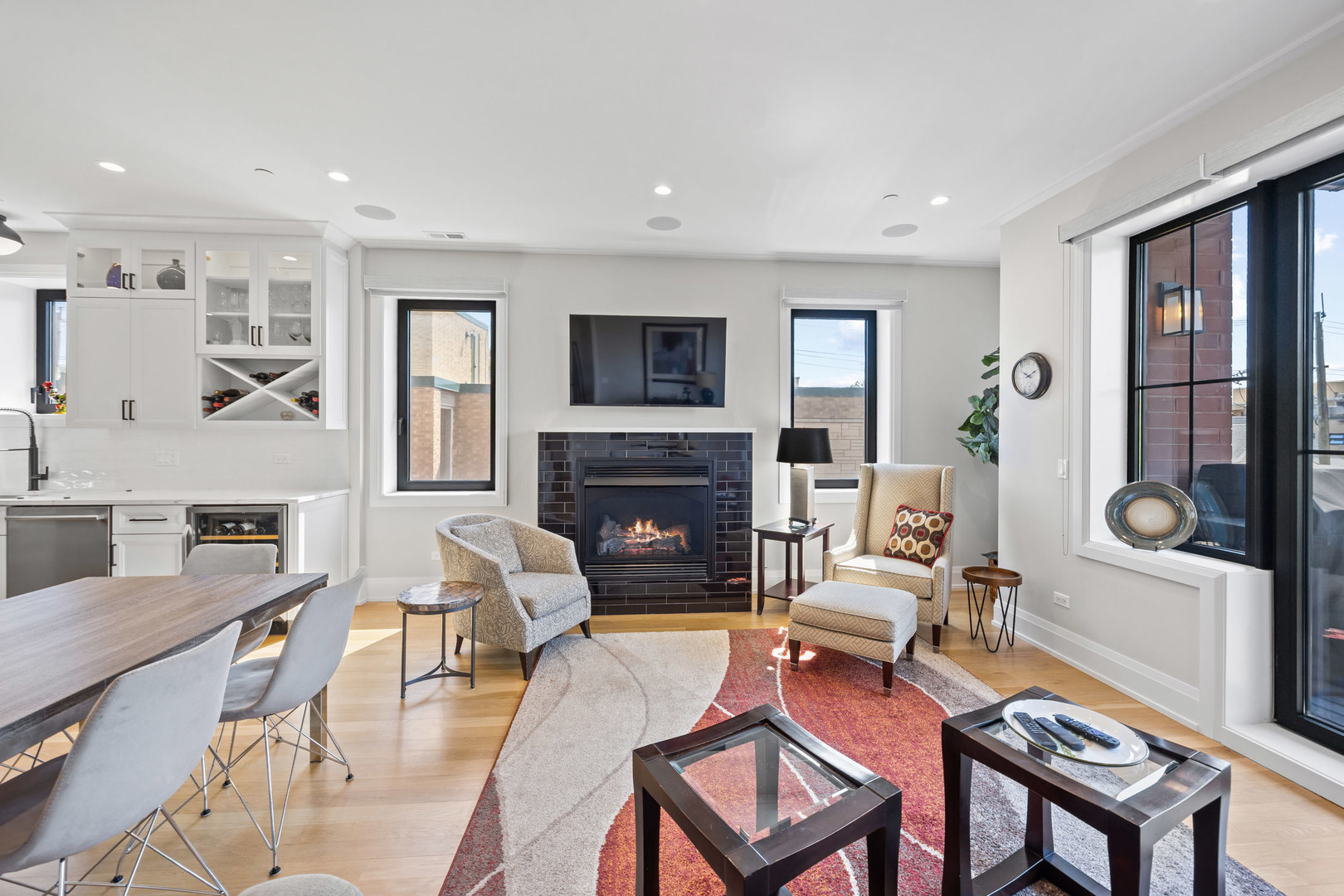 1024 Washington Boulevard Unit: 301