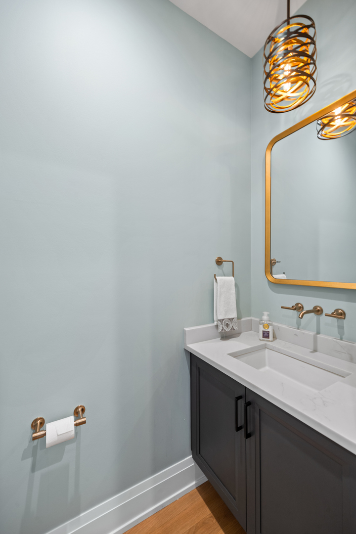 1024 Washington Boulevard Unit: 301