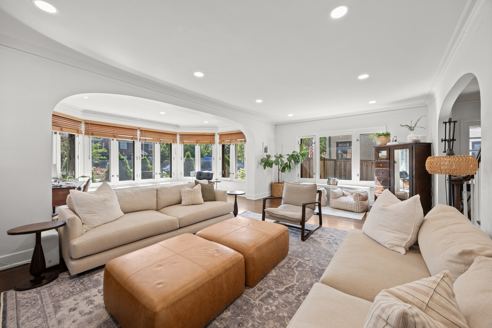 843 N Oak Park Avenue