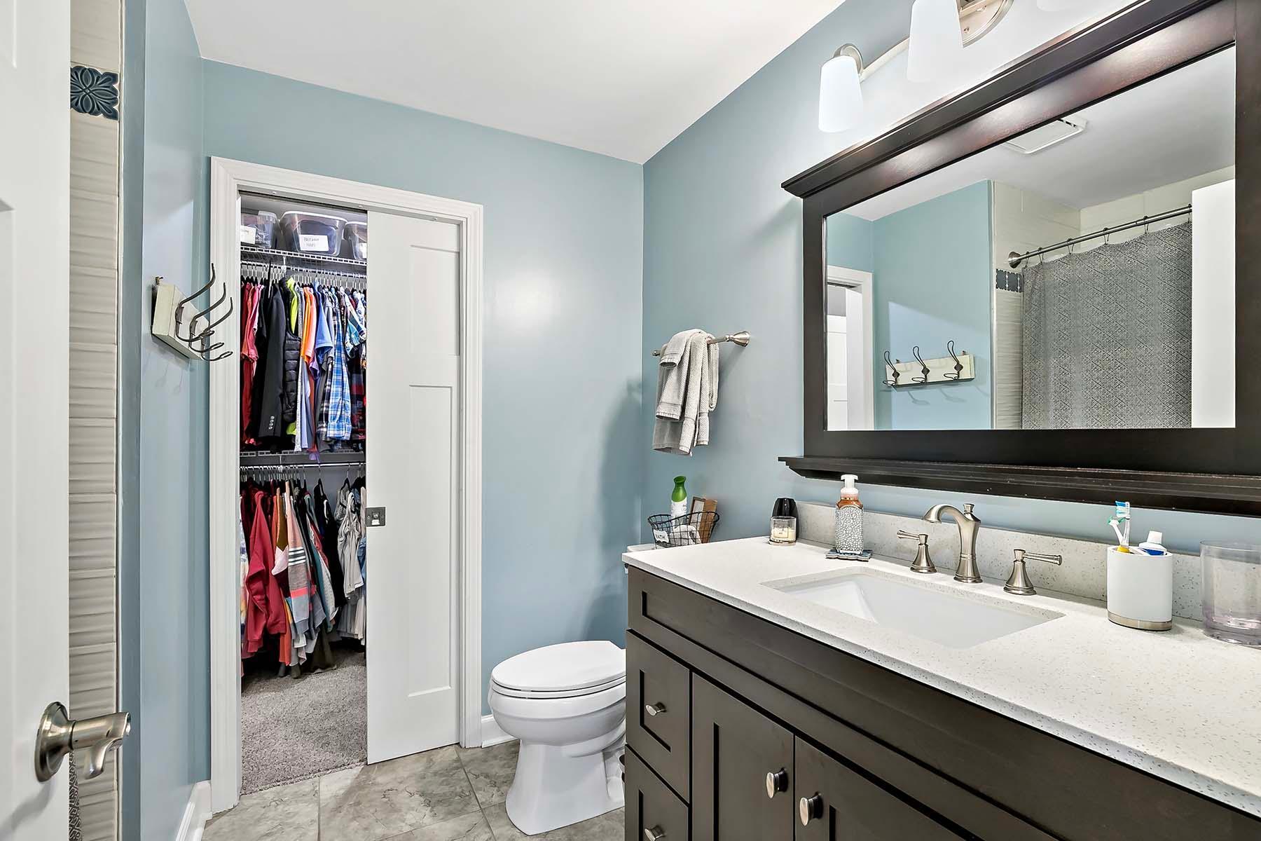 1908 Lakeview Court SW Unit: 202