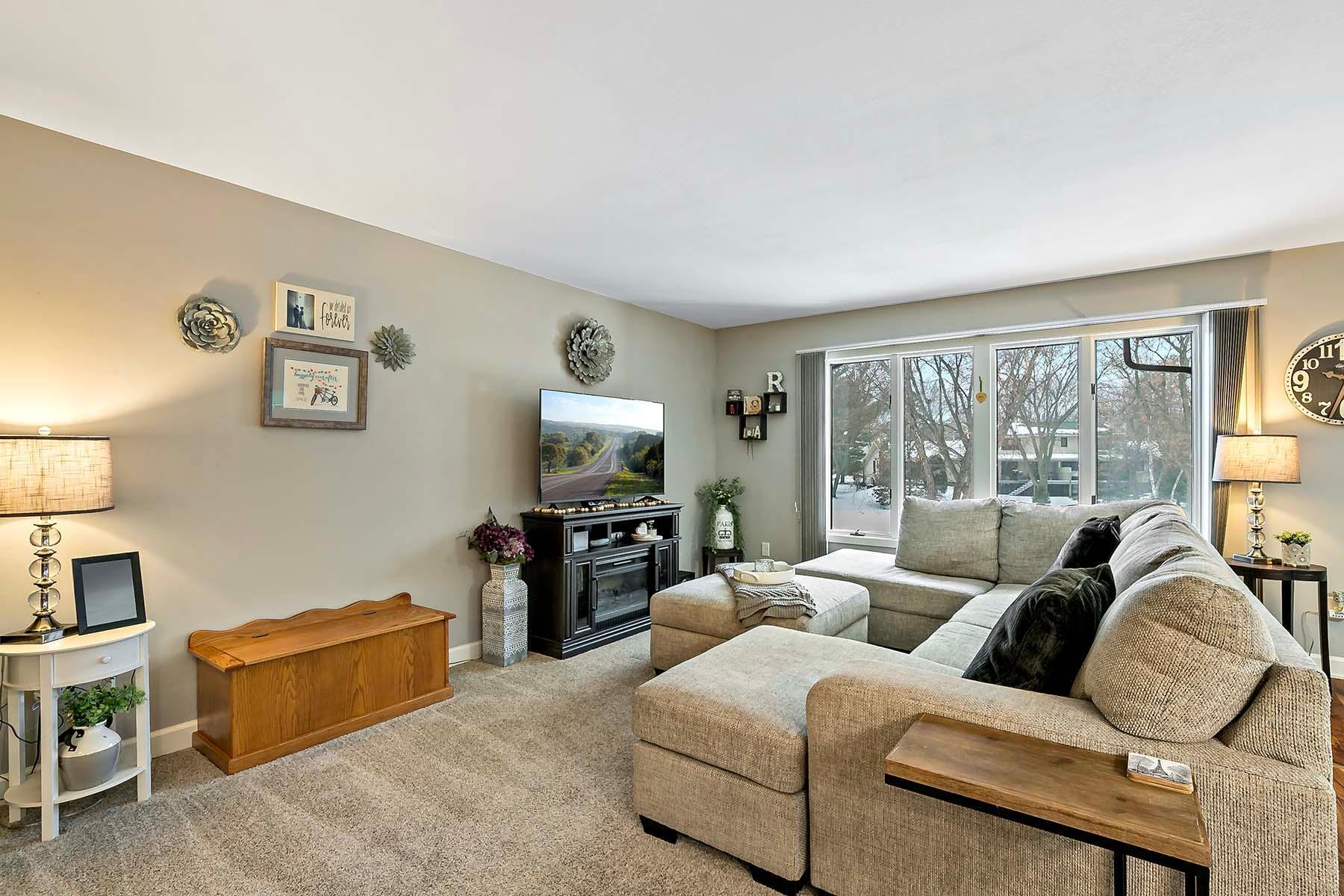 1908 Lakeview Court SW Unit: 202