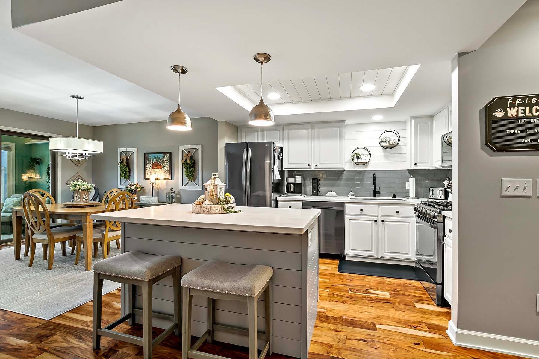 1908 Lakeview Court SW Unit: 202