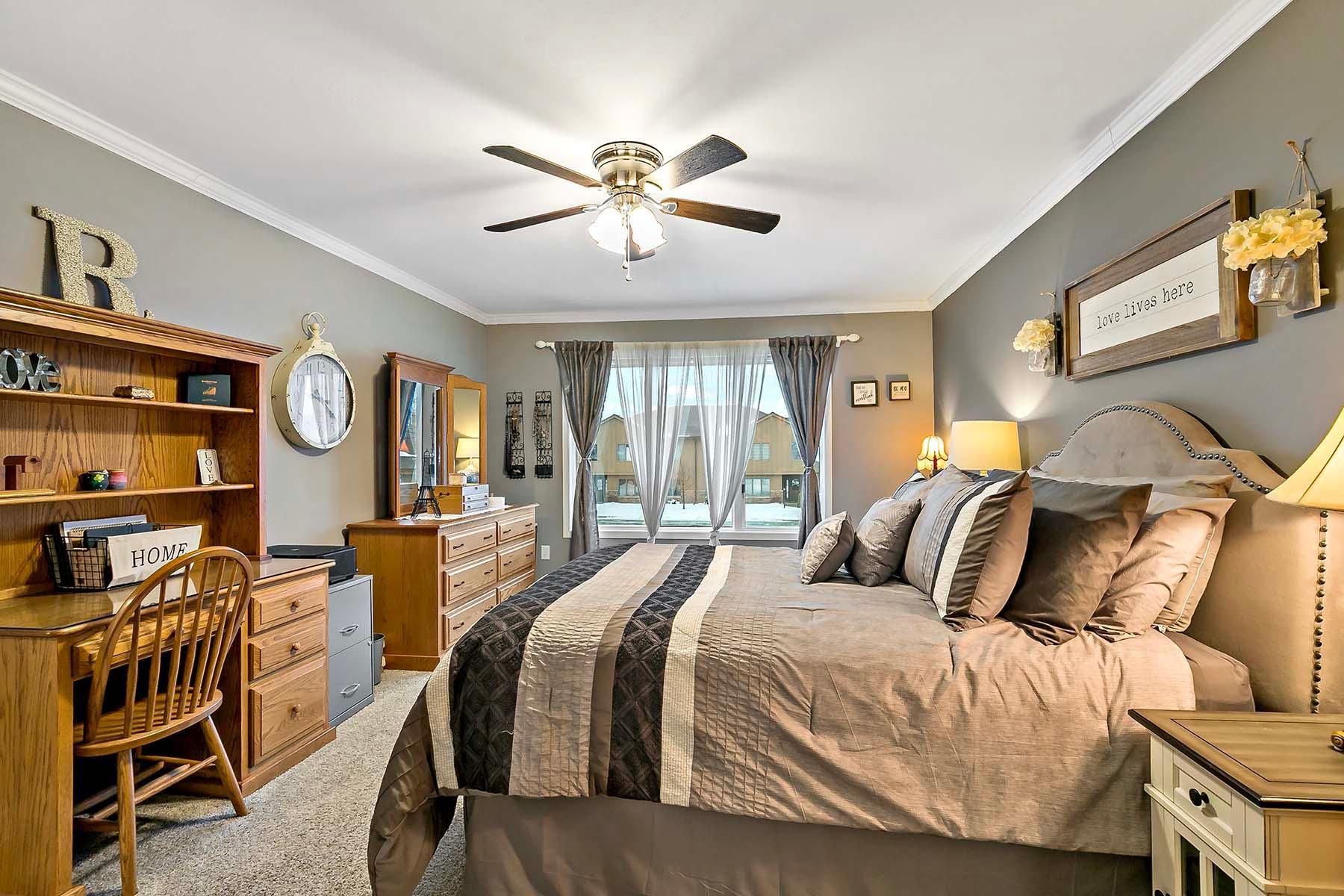 1908 Lakeview Court SW Unit: 202