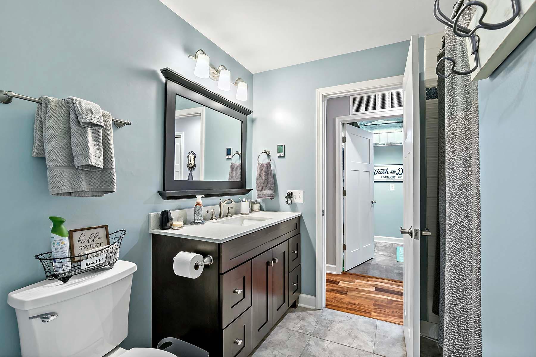 1908 Lakeview Court SW Unit: 202