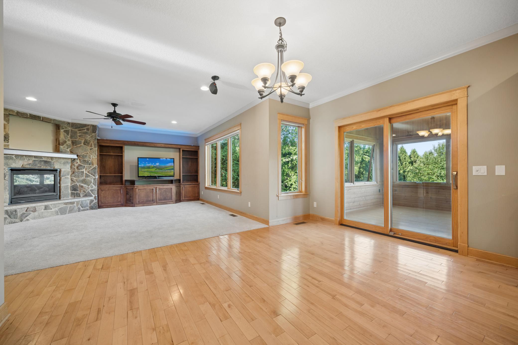 5352 Scenic Oak Drive SW